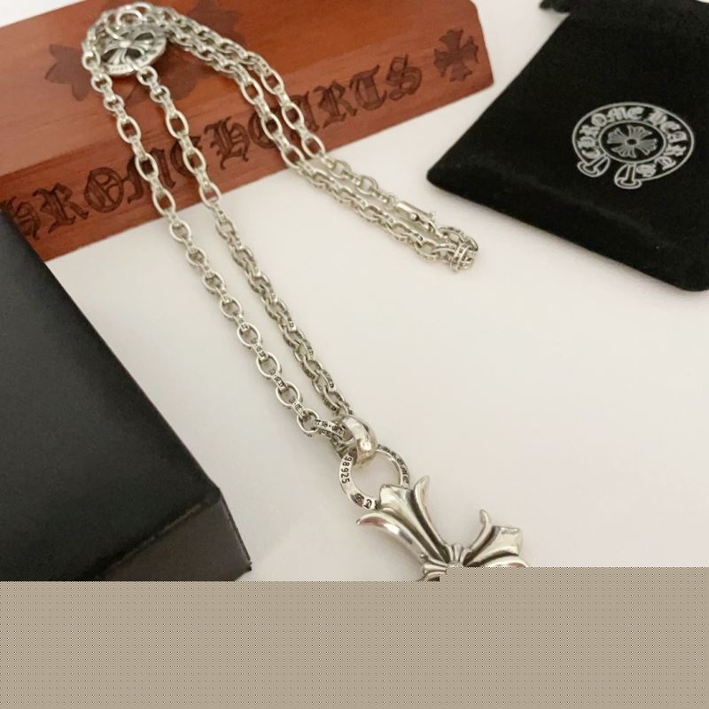 Ch**me He**ts necklaces